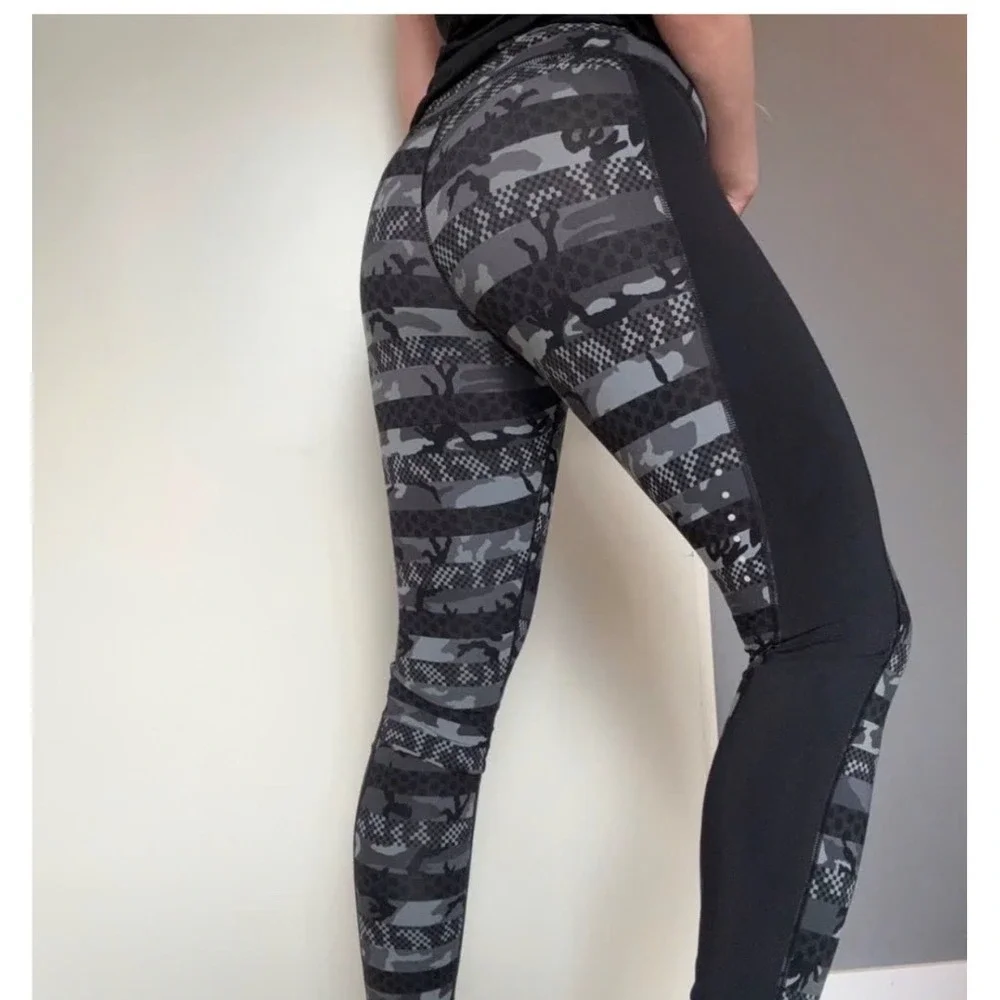 Nike Running Dri-FIT Camo Full Length Striped Leggings‎ Black Gray Zipper Pocket